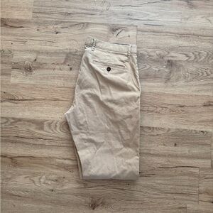 Amazon Essentials Men's Khaki Chinos